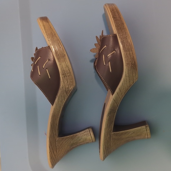 FIONI Brown Floral Dress Sandals 3" Heels Leather Uppers Size 8 1/2 - Picture 2 of 9